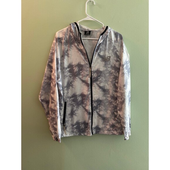 Men's New Balance Light Weight Jacket. Size L White and Gray Color. Waterproof - Picture 1 of 3